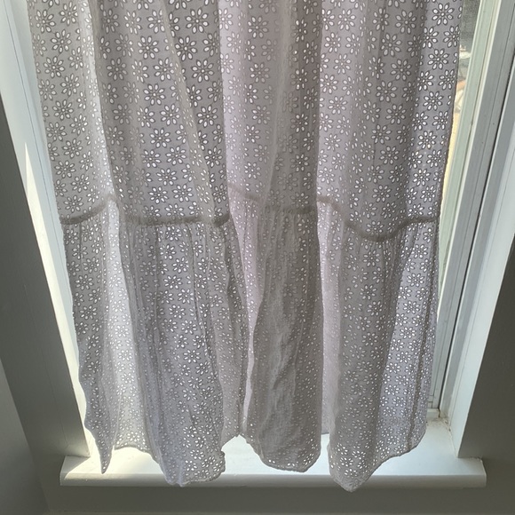 NWT Alice + Olivia halter eyelet dress. Size 10 - Picture 4 of 8